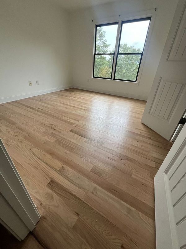 Building Photo - 369 Hillside Dr