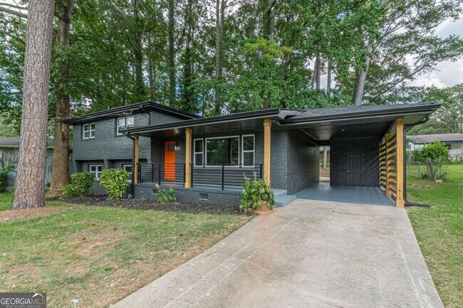 Primary Photo - 2352 Glendale Dr