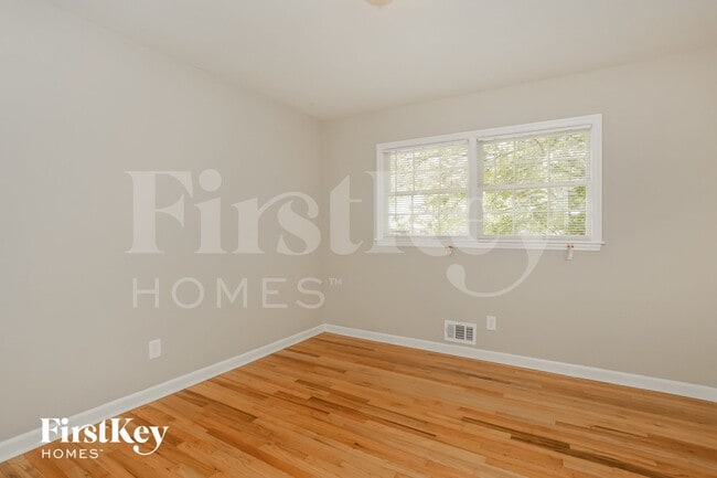 Building Photo - 1860 Gherry Dr