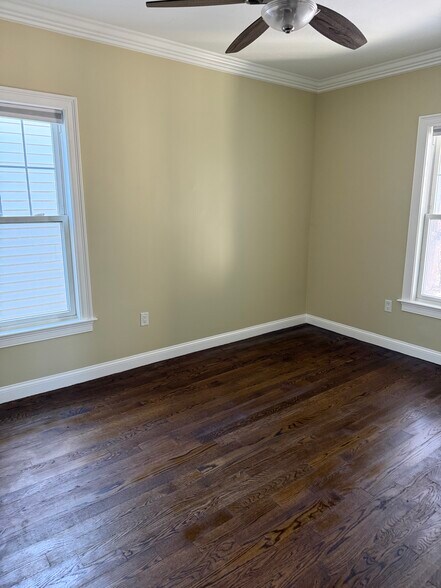 Building Photo - 11 Maywood St