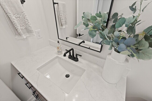 Building Photo - 4613 Estacada Dr