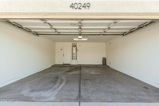 Building Photo - 40249 N Cassara Dr