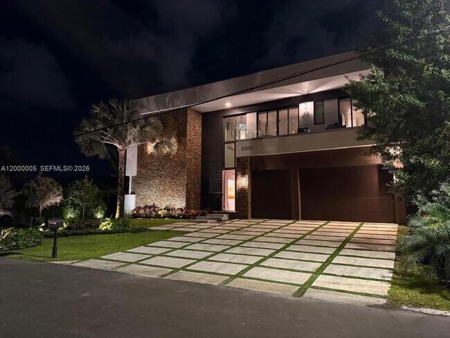 Building Photo - 3300 NE 170th St