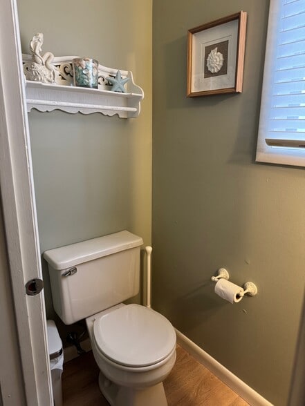 Half bath - 2 N Frontenac Ave