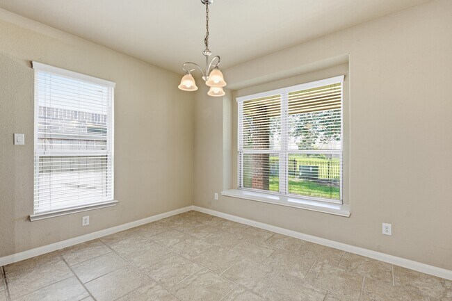 Building Photo - 5815 Creek Crossing Ct