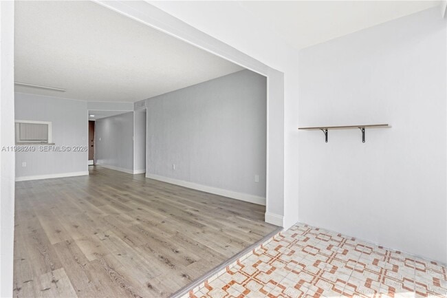 Building Photo - 1855 W 60th St