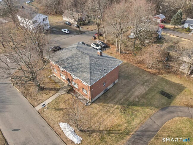 Building Photo - 63 Maynard St