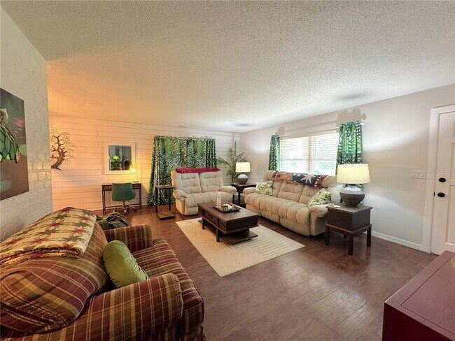 Building Photo - 205 S Ebb Way