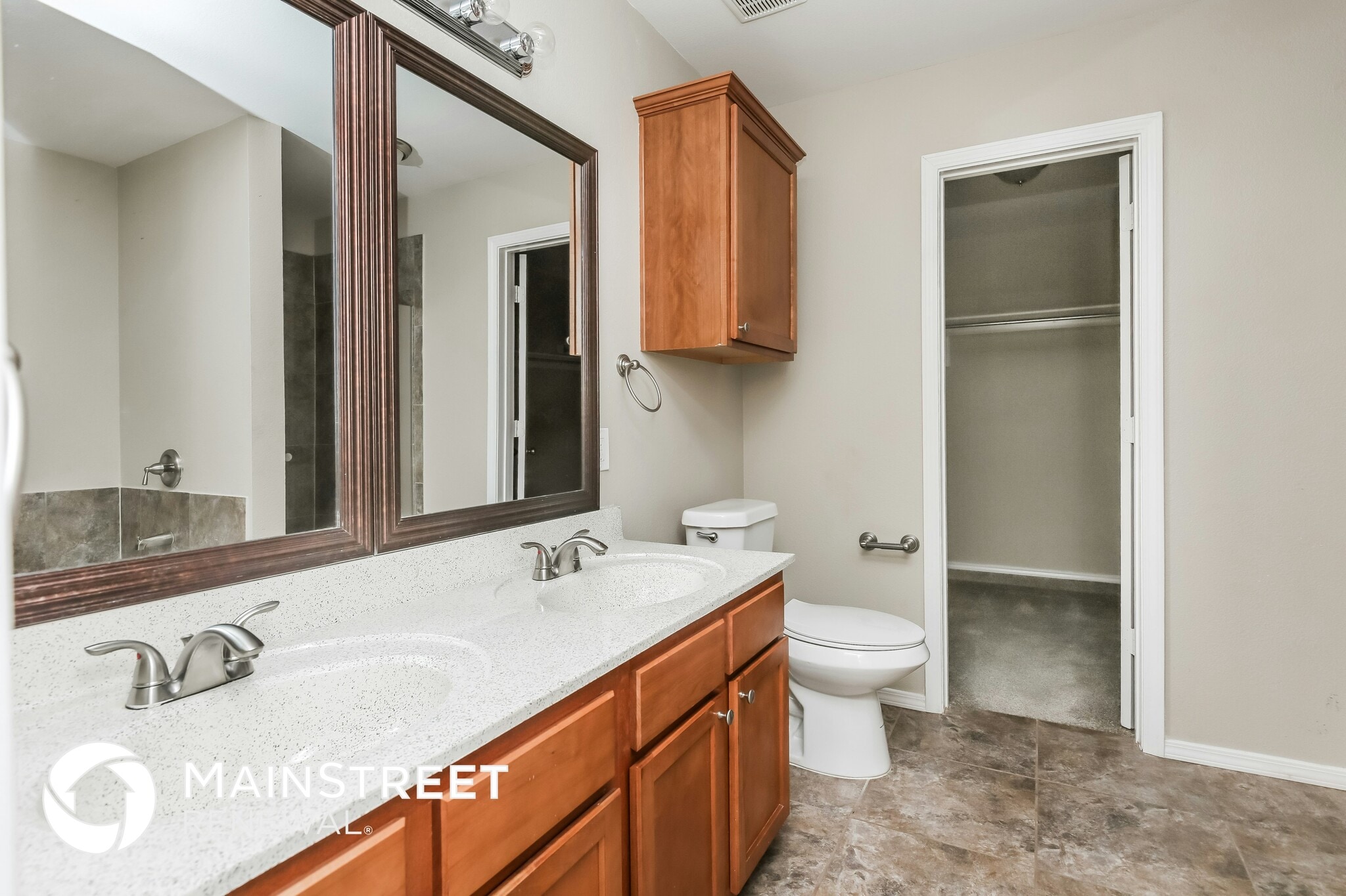 Building Photo - 2206 Midbury Dr