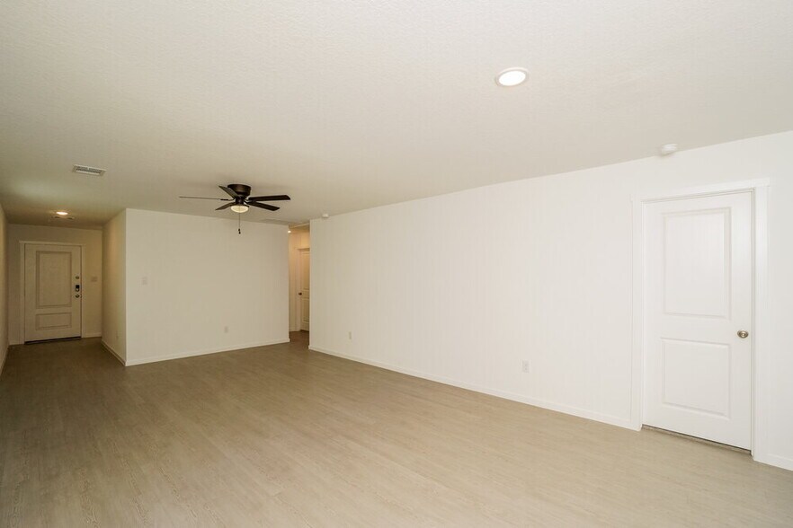 Building Photo - 543 Roquefort St