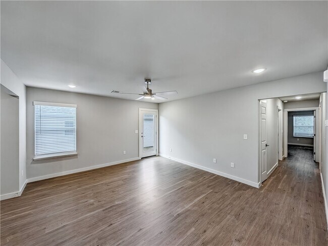 Building Photo - 6403 NW Kathleen St