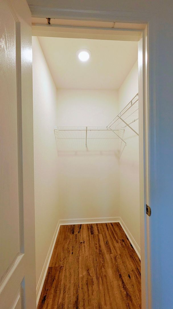 Building Photo - BEAUTIFUL 3-BEDROOM, 3-BATHROOM LUXURY TOW...