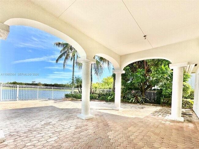 Building Photo - 5023 NW 94th Doral Pl