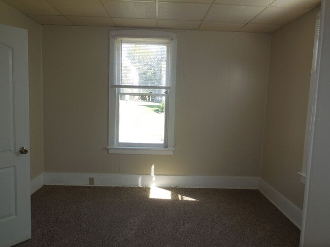 Building Photo - 308 E Church St