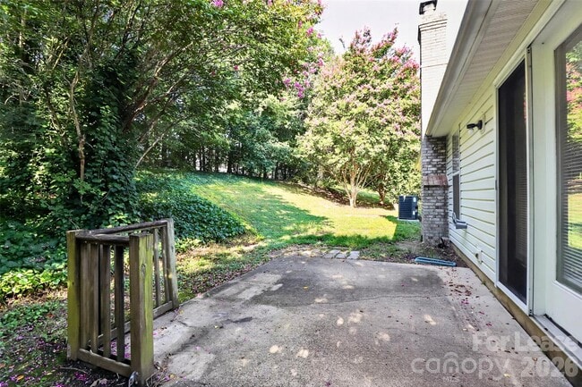 Building Photo - 3411 Pondridge Ct