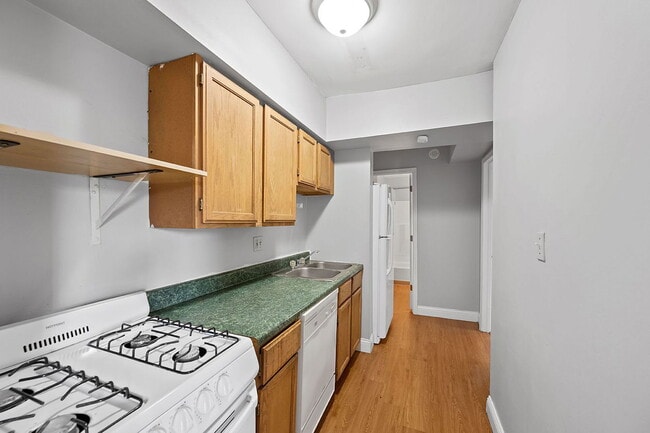 Building Photo - 494 Riddle Rd