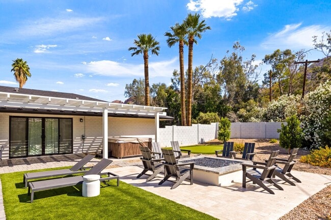 Building Photo - 4633 N 49th Pl