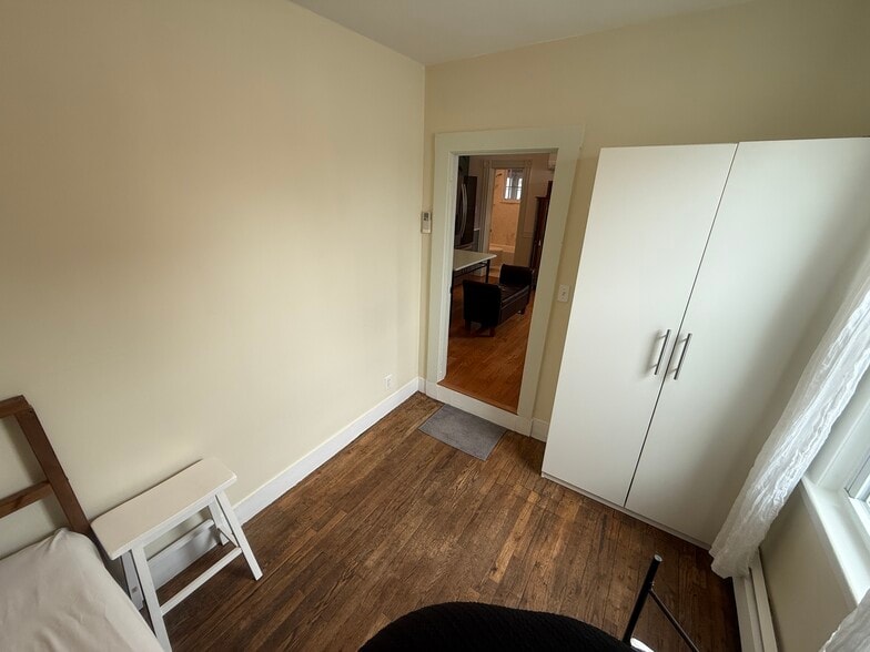 Building Photo - 10 Fulkerson St