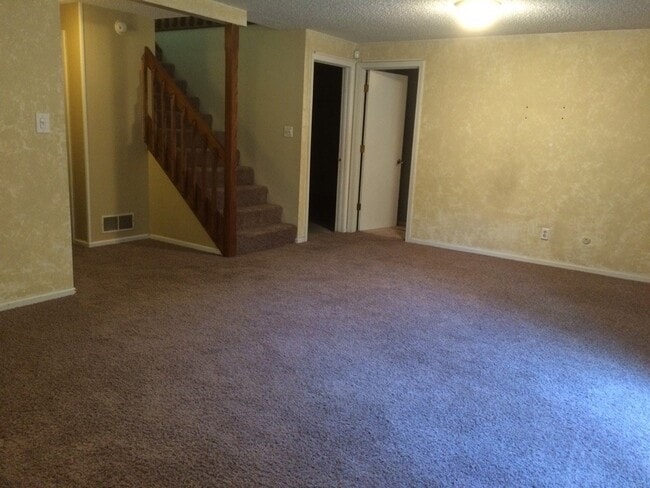 Building Photo - Great home!  Great location!