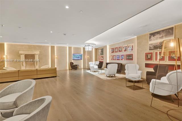 Building Photo - 1000 Brickell Plz
