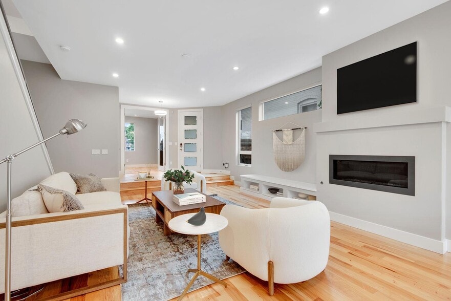 Building Photo - 3791 Meade St