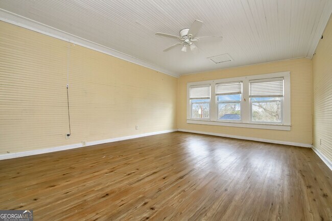Building Photo - 304 Boulevard