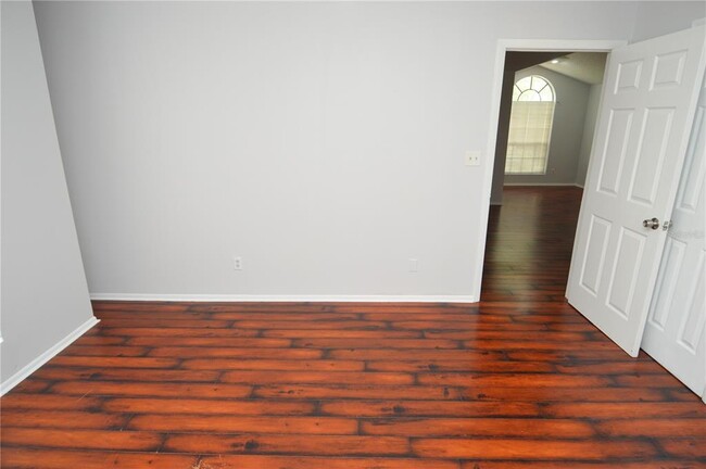 Building Photo - 8605 Mallard Reserve Dr