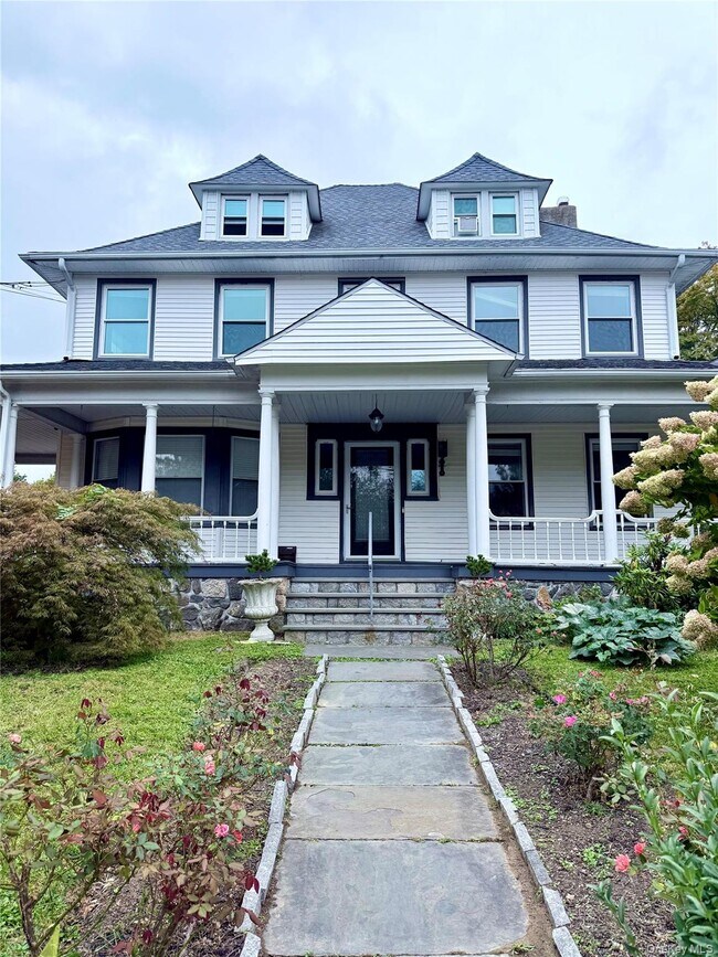 Primary Photo - 127 Woodland Ave
