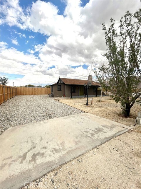 Primary Photo - 6623 La Luna Ave
