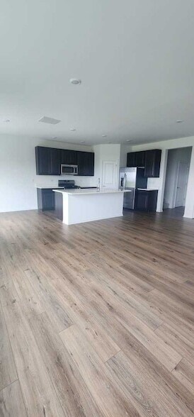 Building Photo - 25704 W Wakefield Dr
