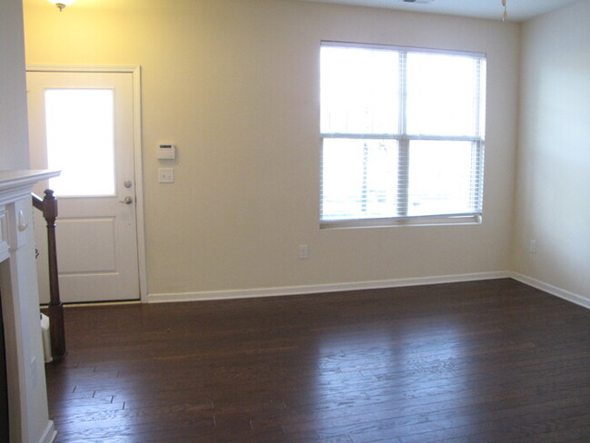 Building Photo - 74 Pocono Dr