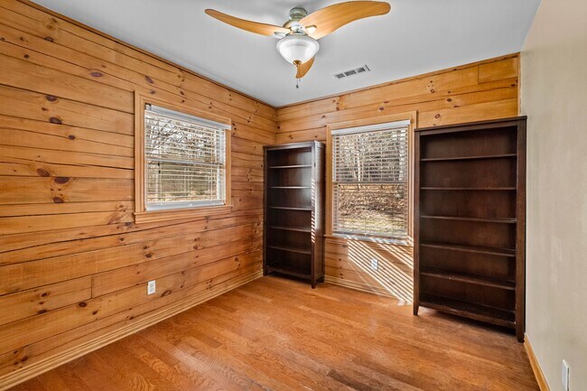 Building Photo - Peaceful 3BR Home with Wrap Around Patio | Lake Access within walking distance