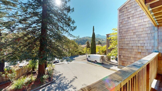 Building Photo - 50 Corte Real