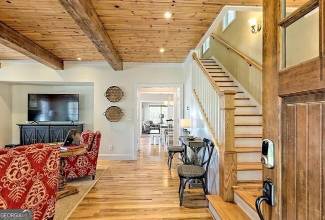 Building Photo - 643 Washington St