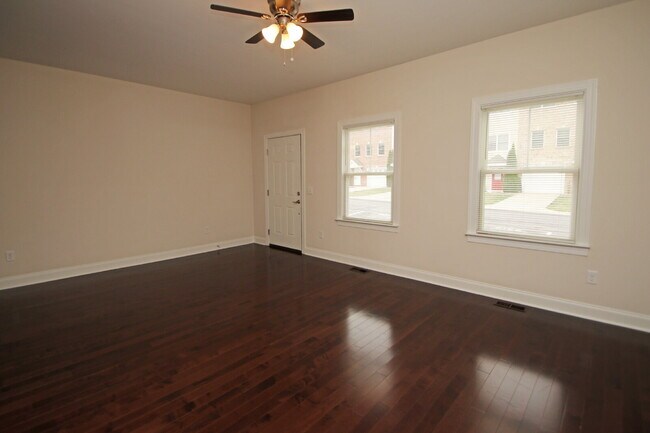 Building Photo - Stunning 3 Bed Rental with Deck & Pond View!