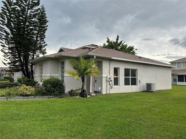 Building Photo - 14572 Laguna Beach Cir