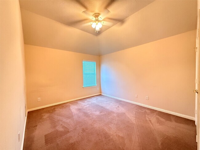 Building Photo - 2144 Brittany Colony Dr