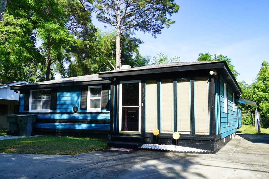 Primary Photo - 5170 Cordell St