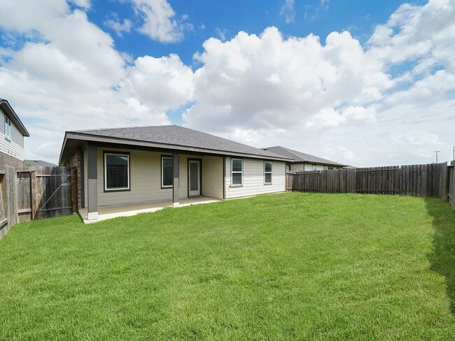 Building Photo - 29511 Ella Larchmont Ct