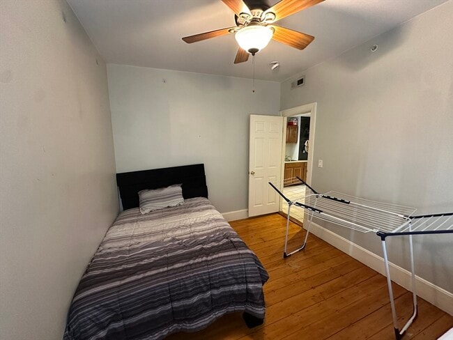 Building Photo - 602 Dorchester Ave