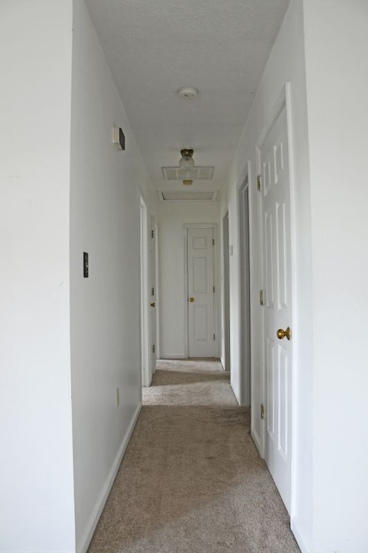 Building Photo - 218 Bluebird Dr