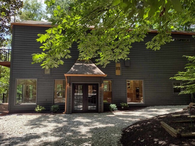 Building Photo - 439 Barbara Ln