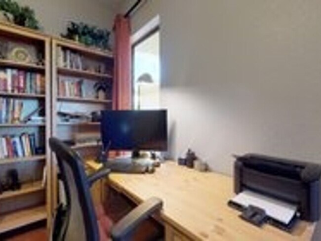 Building Photo - Beautiful Lakefront Home in Ocotillo Lakes...