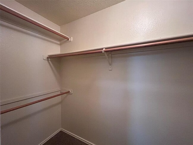 Building Photo - 6200 Palm Cir