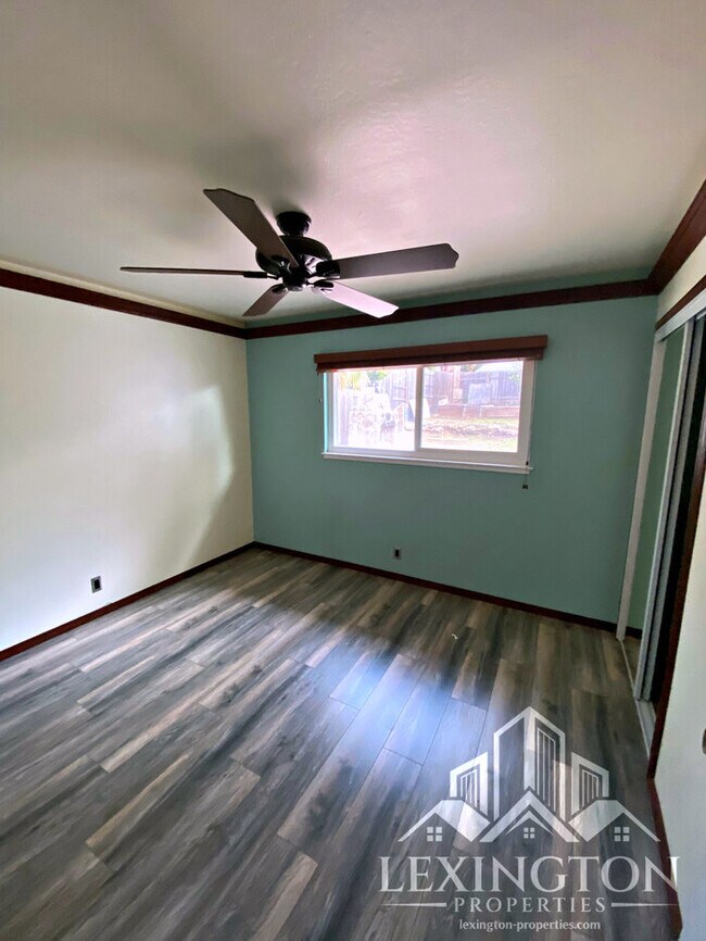 Building Photo - 5304 Ronnie St