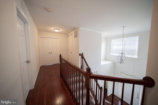 Building Photo - 7356 Tottenham Dr
