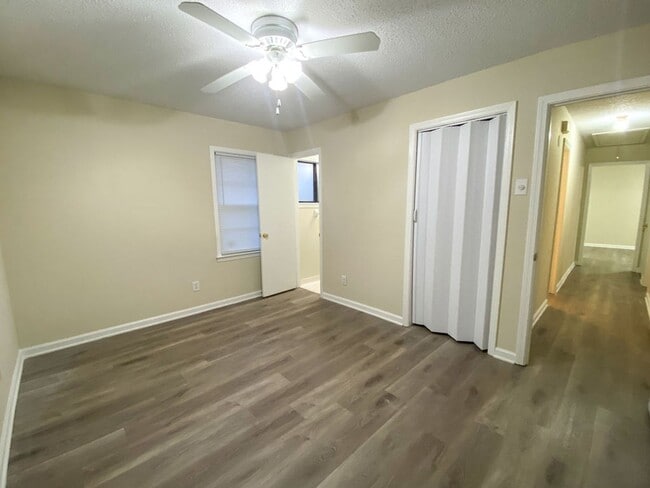 Building Photo - 3 bedroom, 2 bath near Quince and Perkins