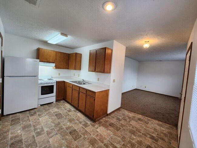 Building Photo - Duplex Located On Terre Hautes The North Side