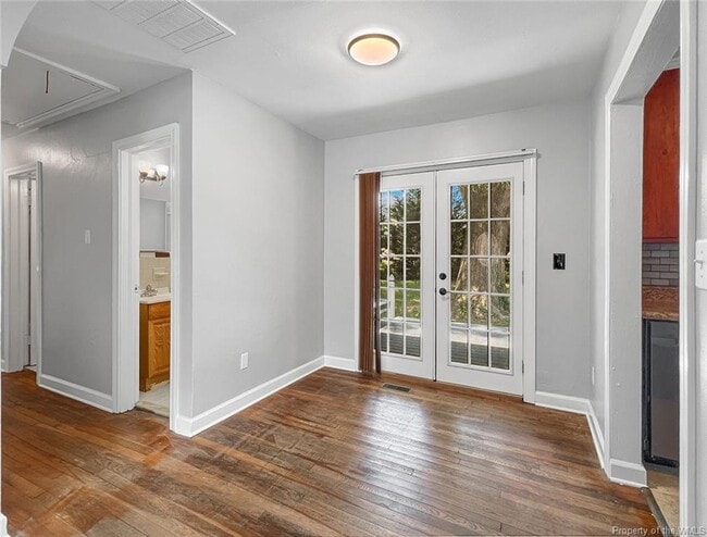 Building Photo - 703 Maupin Pl