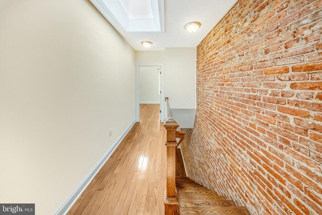 Building Photo - 1505 Spring Pl NW